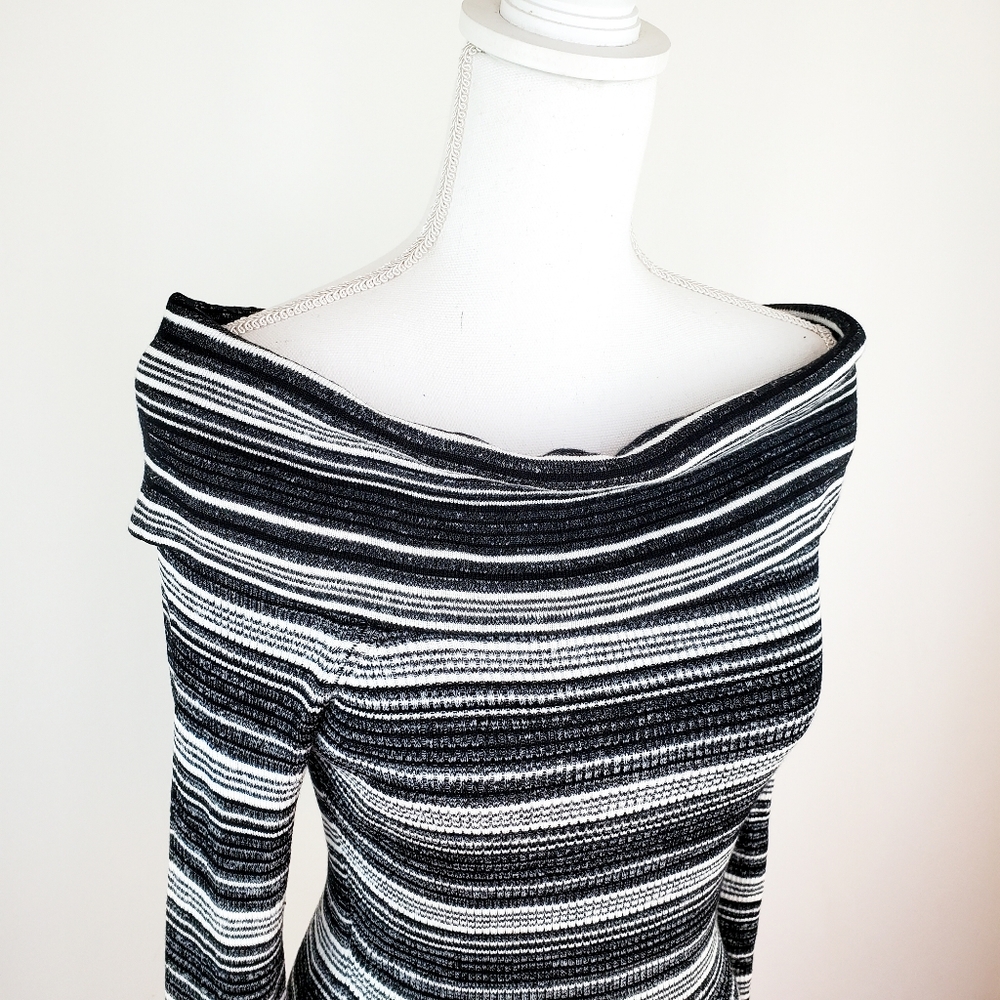 NWT Candie's L off the shoulder top